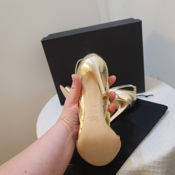 Alejandro and ingelmo gold strap high heel shoes - Picture 5 of 7